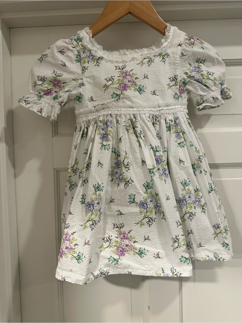 Girls White Floral Puff-Sleeve Dress